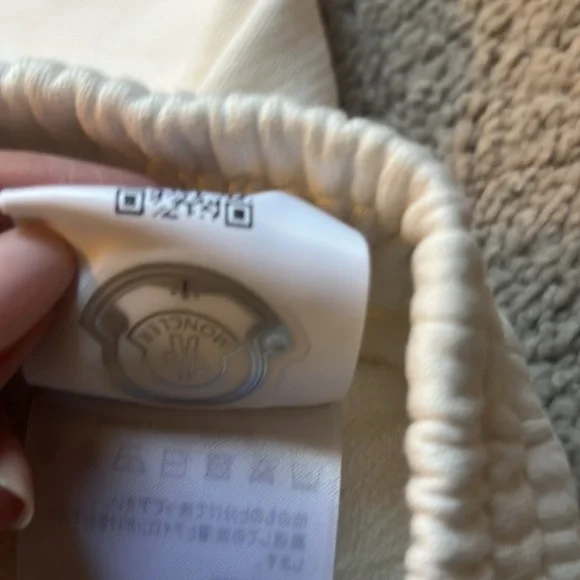 Ladies MONCLER white jogger pants. AUTHENTIC - Picture 8 of 8
